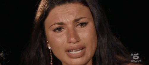 Temptation Island, spoiler terzo appuntamento: Manuela piange, Alessio amareggiato.