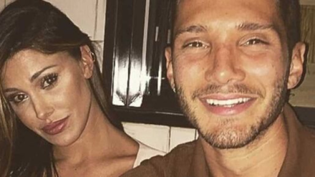 Belen pubblica delle foto con la figlia Luna: gli ex De Martino e Borriello mettono like.