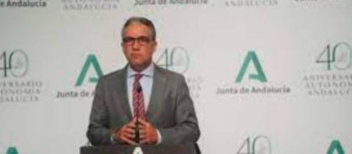 Elias Bendodo ha hecho un llamado al Gobierno español para que suministren más vacunas a Andalucía (Twitter, eliasbendodo)