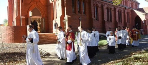 Papa Francesco ha abrogato la norma sulla celebrazione della messa in latino.