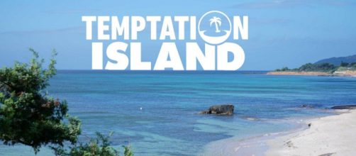 Temptation Island, i fan criticano Federico per le rivelazioni sulle manie di Floriana.