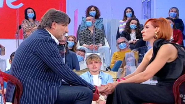 U&D, Trono Over: l'ex dama del parterre Luisa Monti rimanda le nozze per curare un tumore al seno.