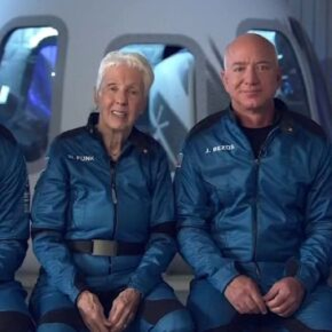 Jeff Bezos successfully completes space flight (Image source: Handout image)