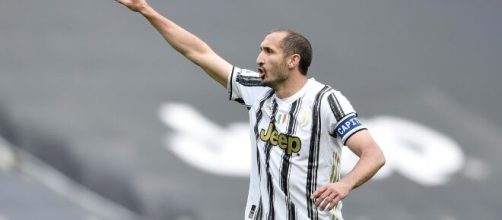 Agente Chiellini: 'Obiettivo giocare nella Juventus, ma i matrimoni si fanno in due'.