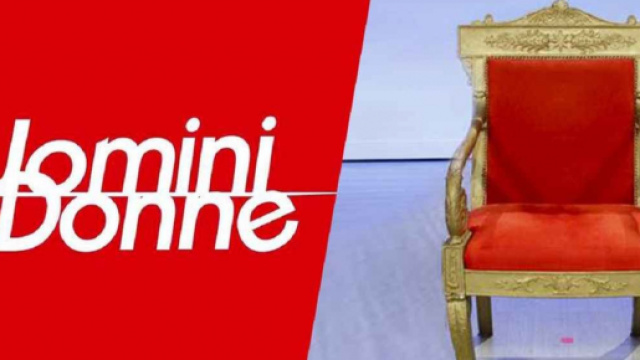 Uomini e Donne: Maria De Filippi avrebbe scelto una transgender per il trono del 2021.