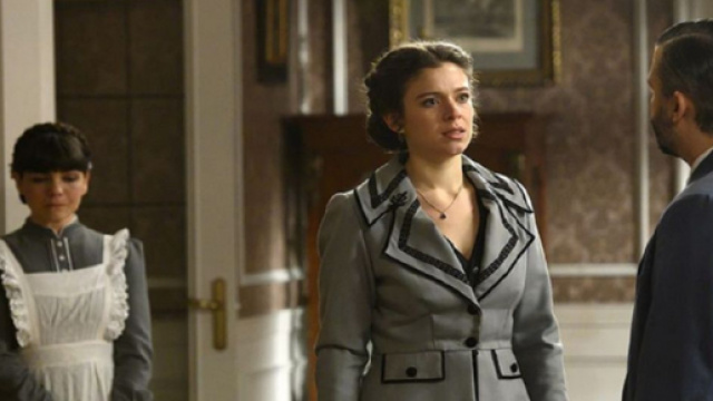 Una vita, spoiler Spagna: Laura accusa Alvarez Hermoso di aver abusato di lei.