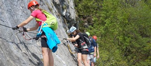 Alto Garda, 'sorpasso' sulla via ferrata finisce in rissa e arrivano i carabinieri.