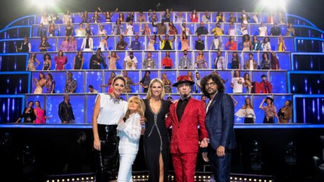 All Together Now cambio programmazione Mediaset.