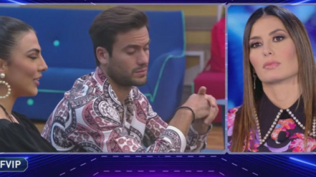 Elisabetta Gregoraci accusata sui social di dedicare canzoni d’amore a Pierpaolo: 'Basta, hai rotto'