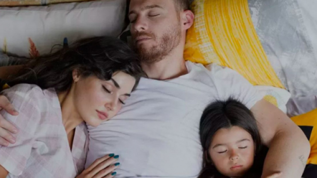 Sen Çal Kapımı, spoiler 2ª stagione: tra Eda e Serkan trionfa nuovamente l'amore.