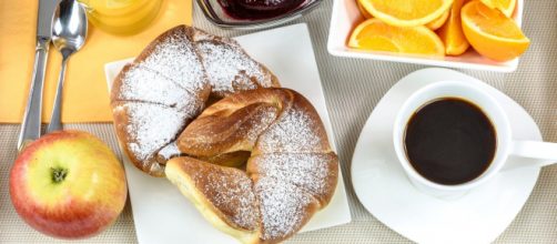 La respuesta de un Community Manager de un hotel no deja claro si sirven desayunos sin gluten o no - Pixabay