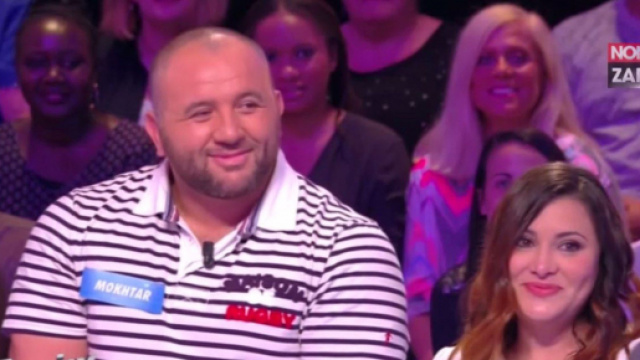 Mokhtar dans une émission présentée par Cyril Hanouna de TPMP. Source : capture d’écran C8