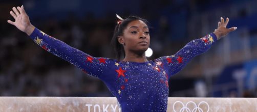 Simone Biles si ritira dalle Olimpiadi.