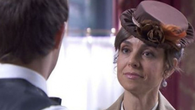 Una vita, anticipazioni 4-5 agosto: Felicia incontrerà Bacigalupe al ristorante.
