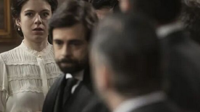 Una vita, anticipazioni Spagna: Felipe in procinto di strangolare Salmeron.