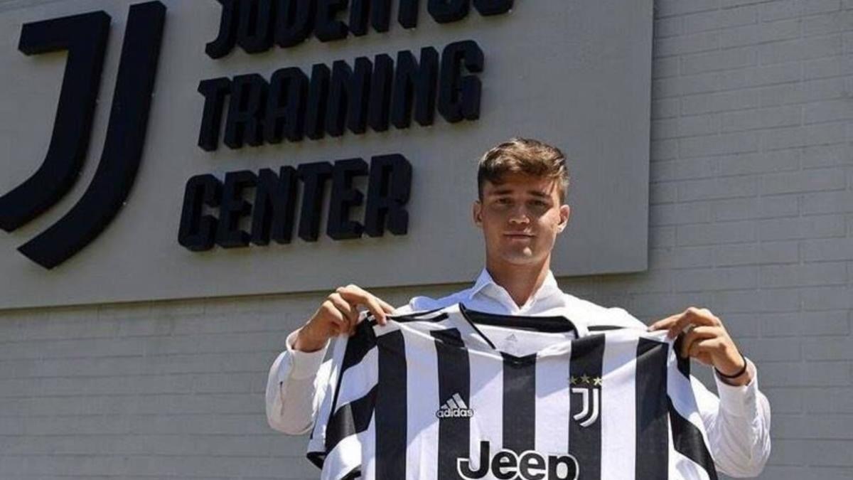 Juventus, Cudrig: 'Sono orgoglioso di annunciare di essere un giocatore  bianconero'