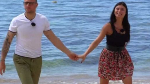 Temptation, la sorella di Manuela tifa per il single Luciano, Marzano ironizza: 'Illuse'.