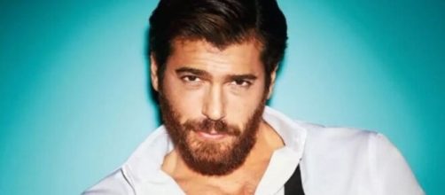 Can Yaman, Sandokan avrà 8 episodi, incerto chi acquisterà la serie: ipotesi Rai o Netflix.