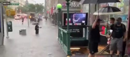 New York submerged: New Yorkers vent their fury as subways under floods (Image source: CBS New York/YouTube)