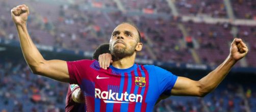 Martin Braithwaite festejando uno de sus goles ante la Real Sociedad. (Twitter/@FCBarcelona)