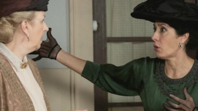 Una Vita, episodi dal 14 al 20 agosto: Rosina cerca conforto nel cibo