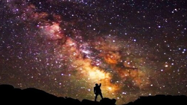 Previsioni oroscopo della giornata di venerdì 20 agosto 2021.