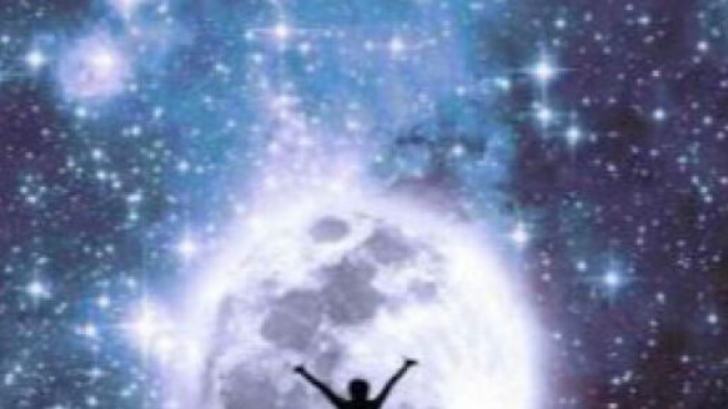 Oroscopo 15 agosto, previsioni astrali favorevoli per Gemelli e Scorpione.