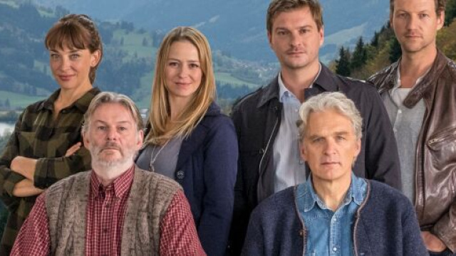 La casa tra le montagne, trama 24 agosto: Leonie bacia Christian, Marie è incinta.