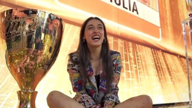 Giulia Stabile, su Ig, confessa di sta che superando tutti i suoi complessi.