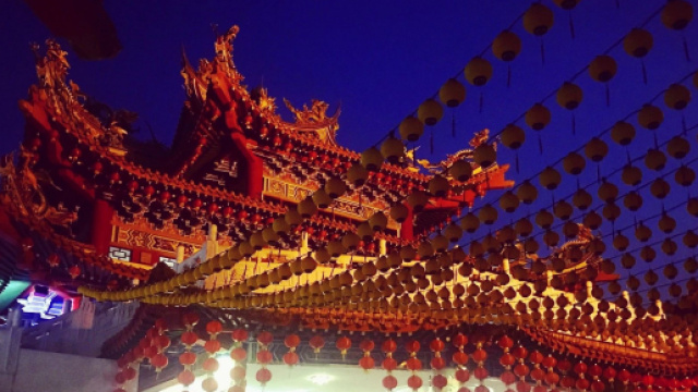 Tempio a Kuala Lumpur (Malesia), anche qui si festeggia l'Hungry Ghost Month.