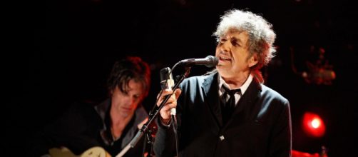 Bob Dylan: dopo le accuse di violenza sessuale, il biografo smentisce la ricostruzione della querelante.
