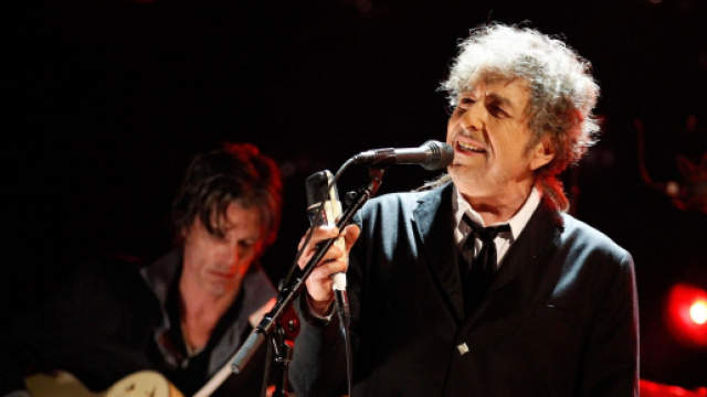 Bob Dylan: dopo le accuse di violenza sessuale, il biografo smentisce la ricostruzione della querelante.