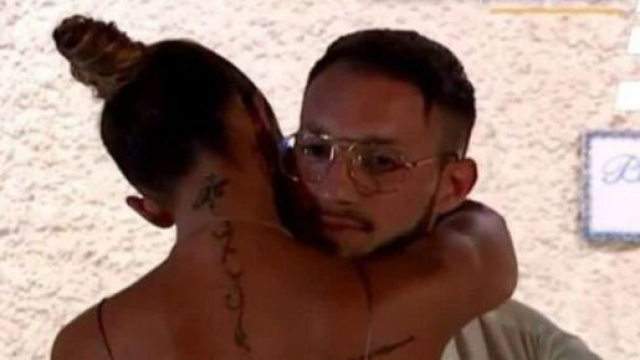 Temptation Island, finita tra Alessandro e Carlotta, lui tuona: 'Sono abbastanza inviperito'.