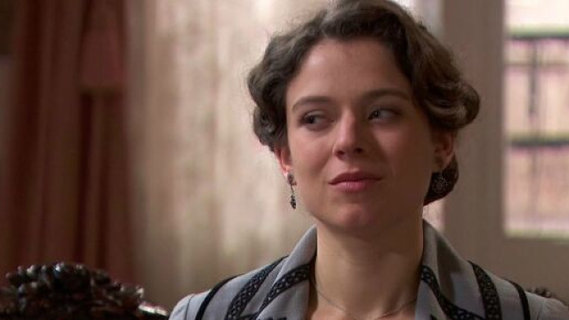 Una vita, spoiler spagnoli: Genoveva viene dichiarata innocente e festeggia la vittoria.