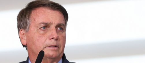 Bolsonaro faz críticas a ministros do STF em live (Isac Nóbrega/PR)