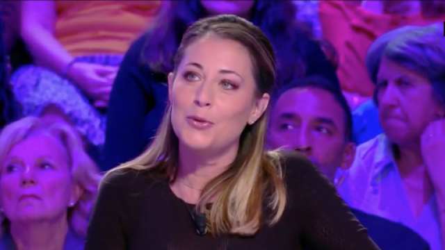La chroniqueuse de TPMP Magali Berdah qui est très amie avec Matthieu Delormeau. Source: capture d’écran C8.