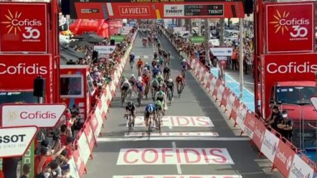 La volta vincente di Fabio Jakobsen nell'ottava tappa della Vuelta Espana