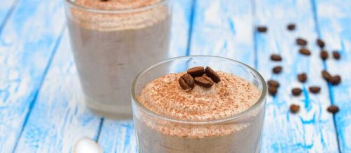 Mousse al caffè e all'arancia, due deliziosi dessert.