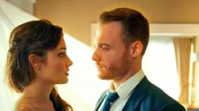 Love is in the air: Serkan invita Eda a cena.