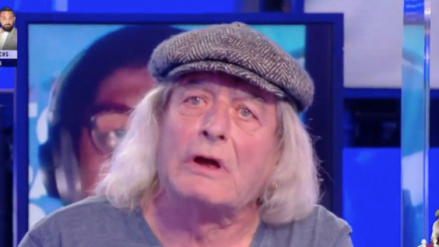 Le chroniqueur de TPMP René Malleville atteint d’un cancer. Source : capture d’écran C8