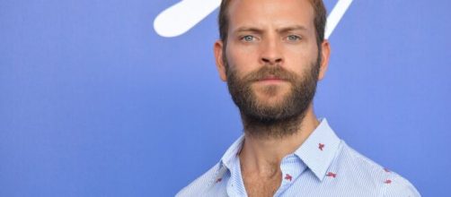 Alessandro Borghi accusato di sessismo replica: 'Non vi sopporto più'.