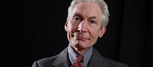 Charlie Watts: il mondo della musica piange il batterista dei Rolling Stones