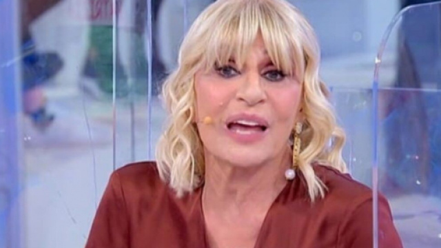 U&D, rumor su Gemma prima del debutto: intervento chirurgico per svecchiare la scollatura.