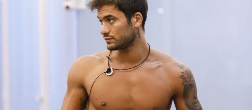 Tale e Quale Show 2021, chi è favorito e chi no: Pierpaolo Pretelli candidato a trionfare.