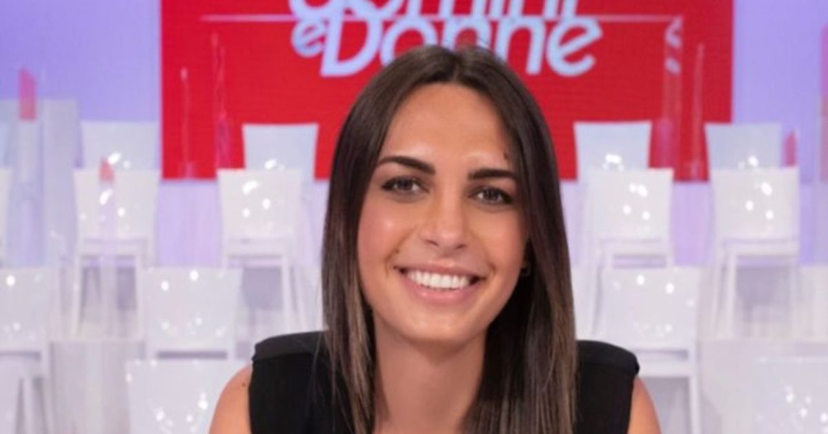Uomini e Donne, prime parole della new entry Andrea Nicole 'Femmina da