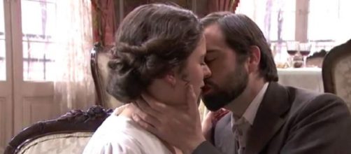 Una Vita, trame spagnole: Genoveva e Velasco si baciano, Mendez propone un accordo a Laura.