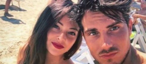 GF 16, Daniele Dal Moro e Martina Nasoni insieme a Napoli: 'Sorridenti e affiatati'.