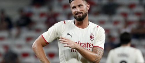 In foto Olivier Giroud, attaccante del Milan.