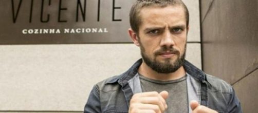 Vicente é preso em 'Império' (Reprodução/Rede Globo)