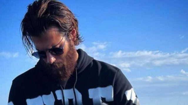 Can Yaman conclude la sua vacanza a Belgrado, prima di tornare in Italia.